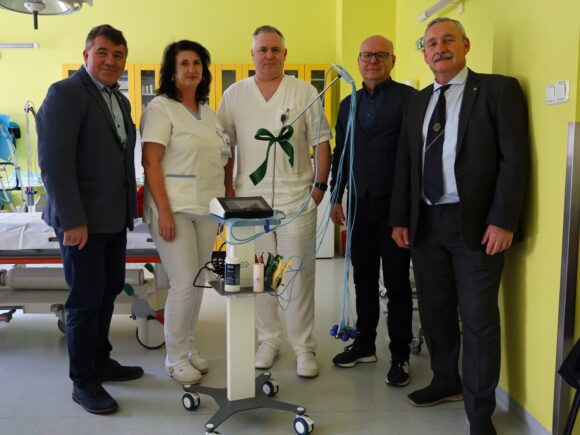 Nový EKG prístroj skvalitňuje diagnostiku pacientov na urgentnom príjme v FNSP Žilina